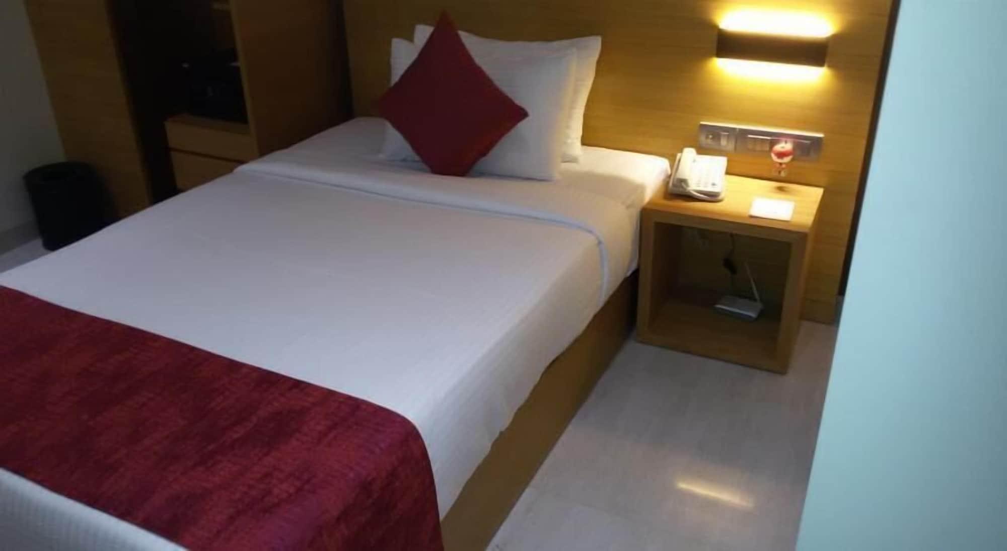 Hotel Suba Elite Vadodara Exteriör bild